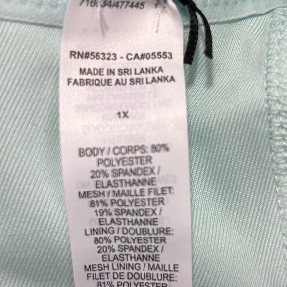 CCO Nike Blue and Black Racerback Light Support Sports Bra 1X NWT - Picture 4 of 4